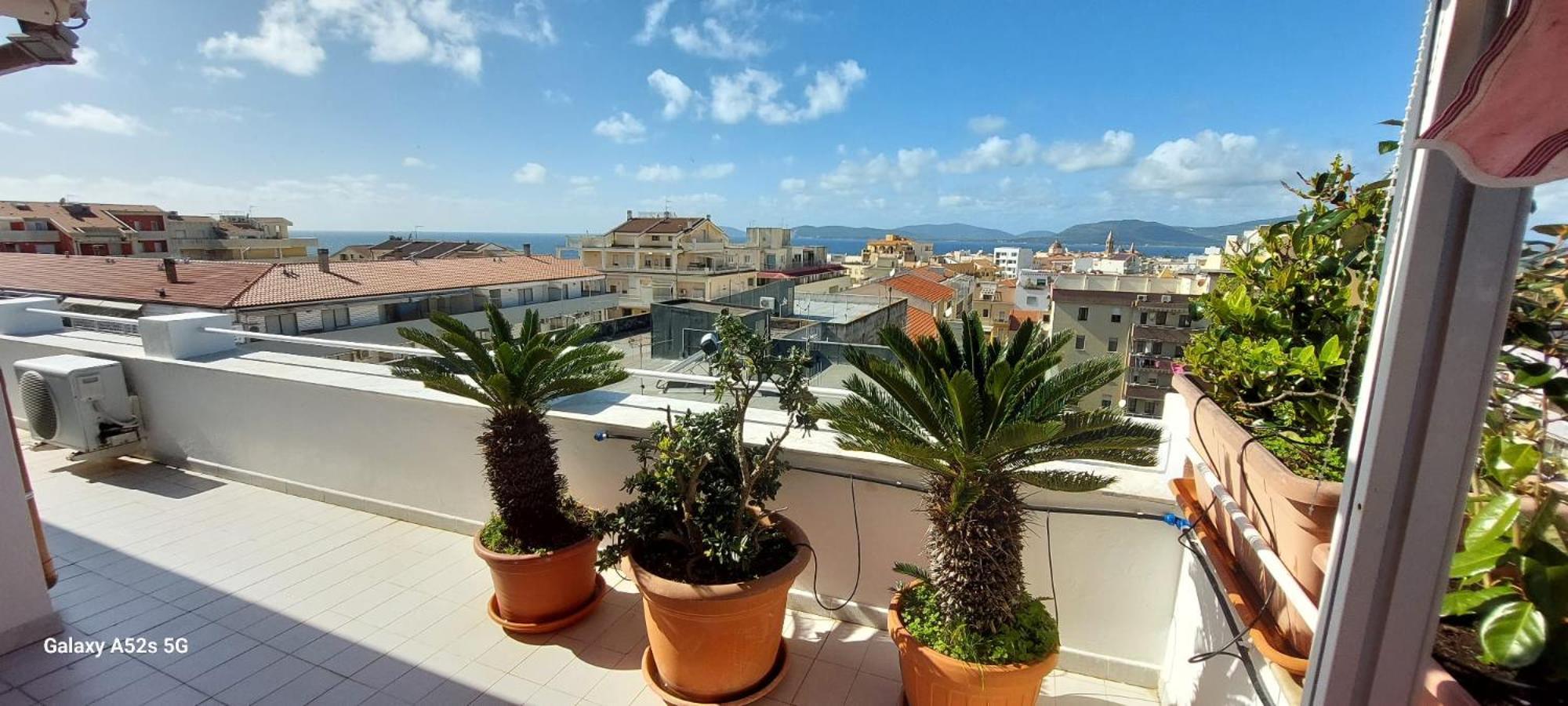 Appartamento Con Terrazza อาลเกโร ภายนอก รูปภาพ