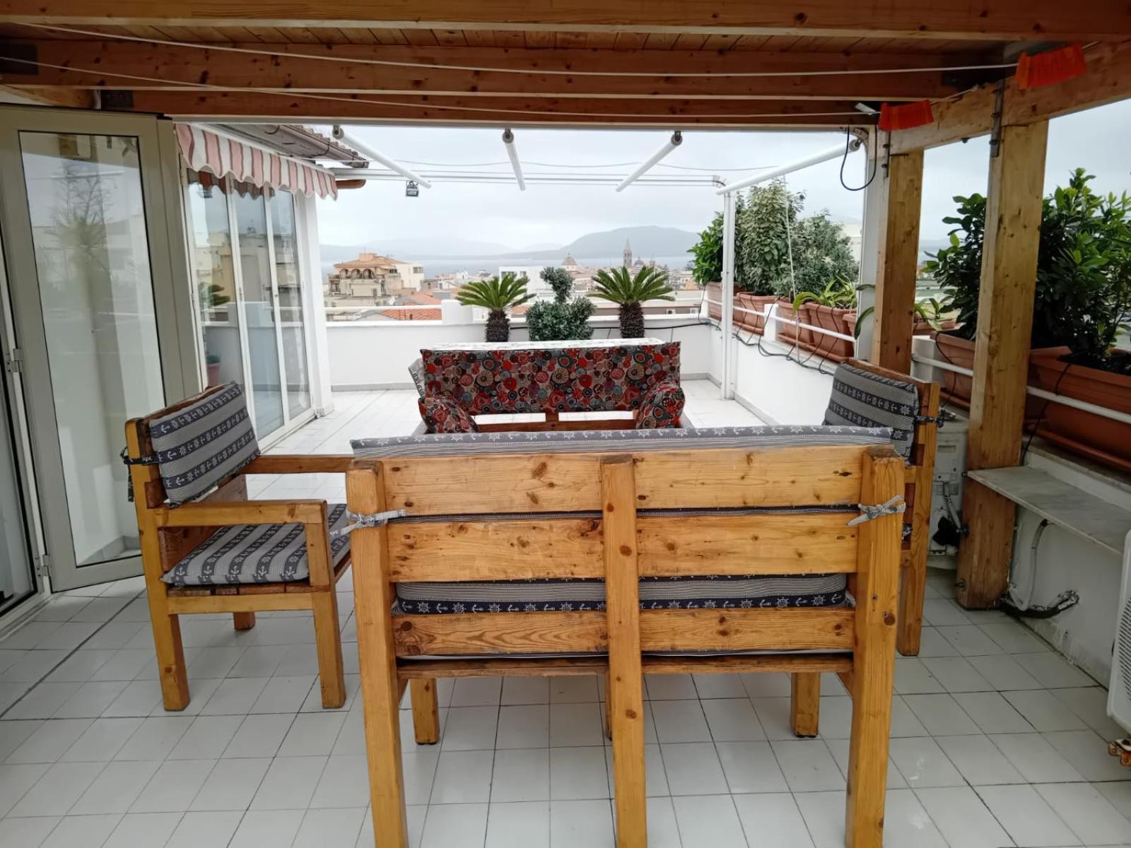 Appartamento Con Terrazza อาลเกโร ภายนอก รูปภาพ